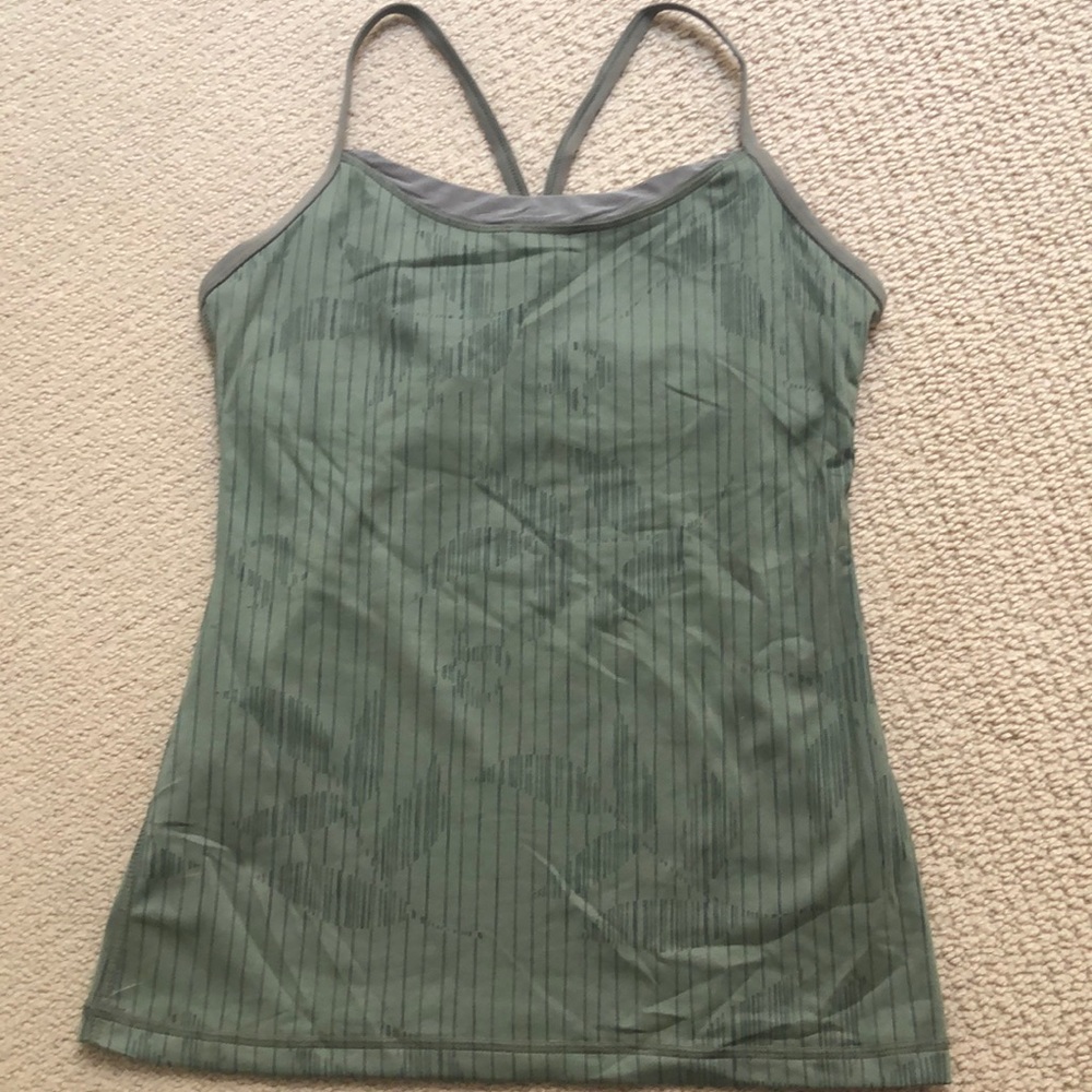Lululemon top size 6 khaki